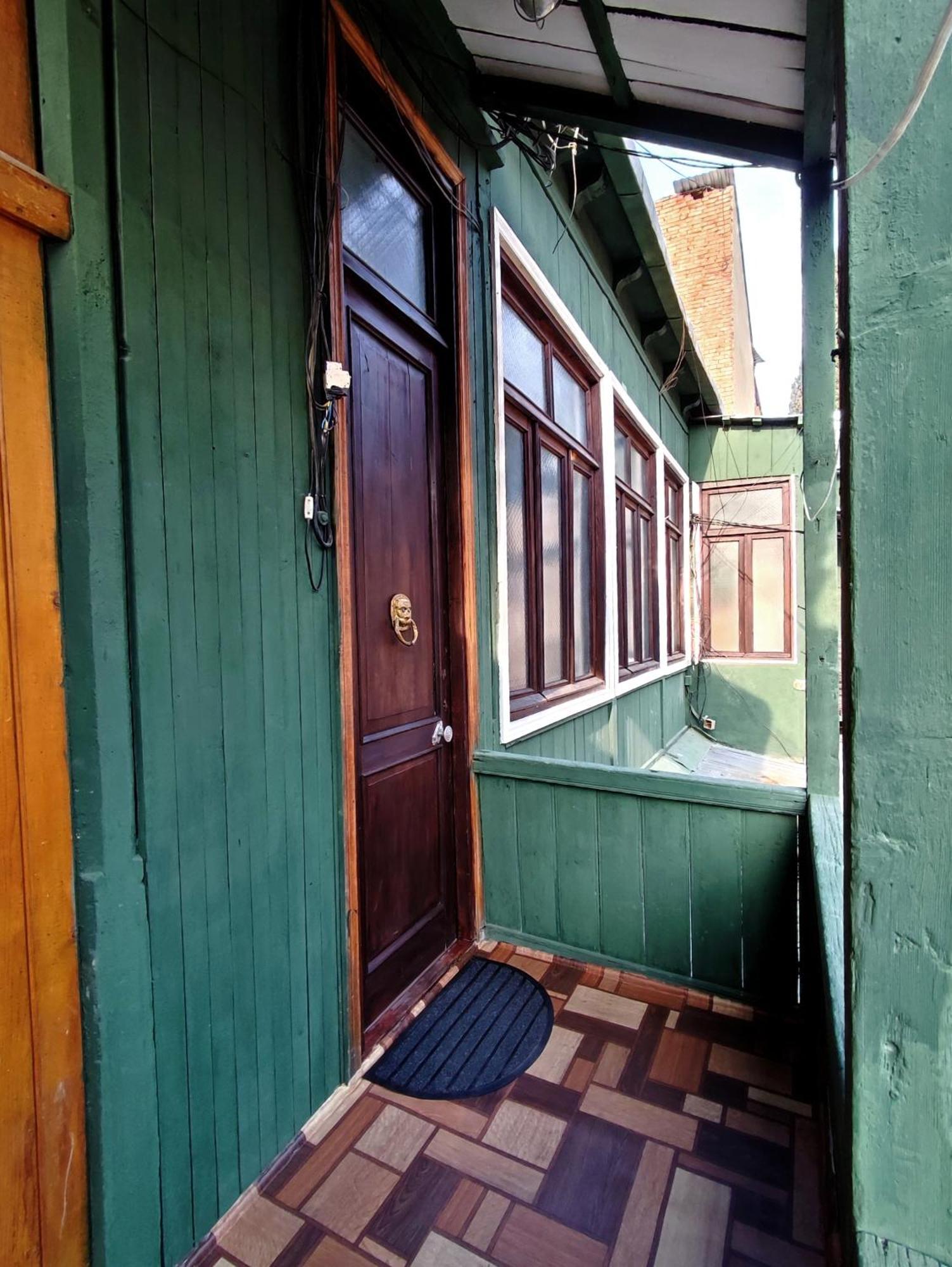 9 Doors Hotell Tbilisi Exteriör bild