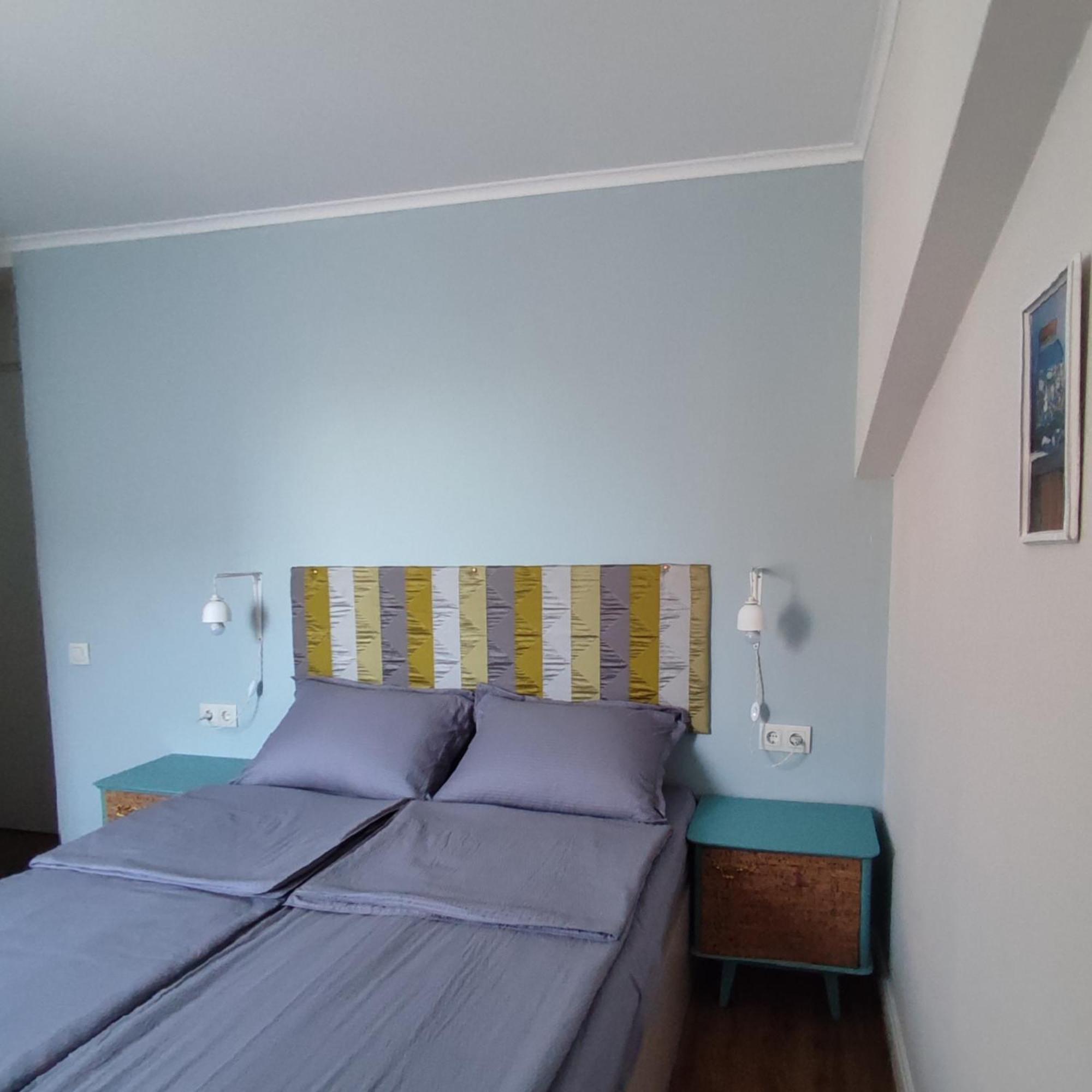 9 Doors Hotell Tbilisi Exteriör bild