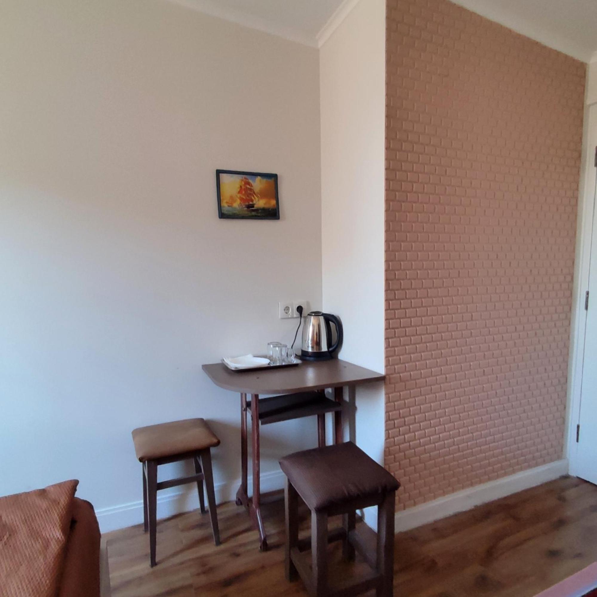 9 Doors Hotell Tbilisi Exteriör bild